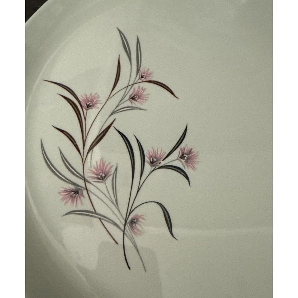 MCM Vintage Universal Oven Proof USA Ballerina Mist Straw Flower 12